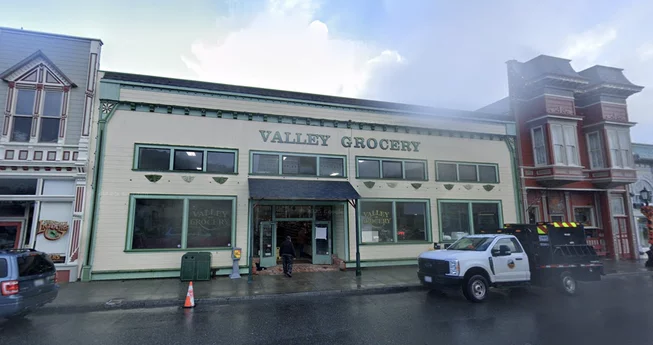 Valley Grocery Closed